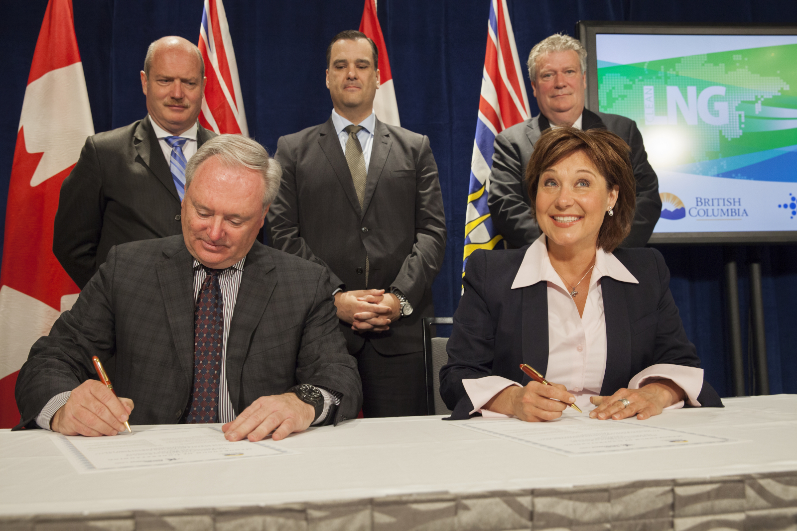Christy Clark and Petronas sign LNG PDA in Vancouver - Mychaylo Prystupa