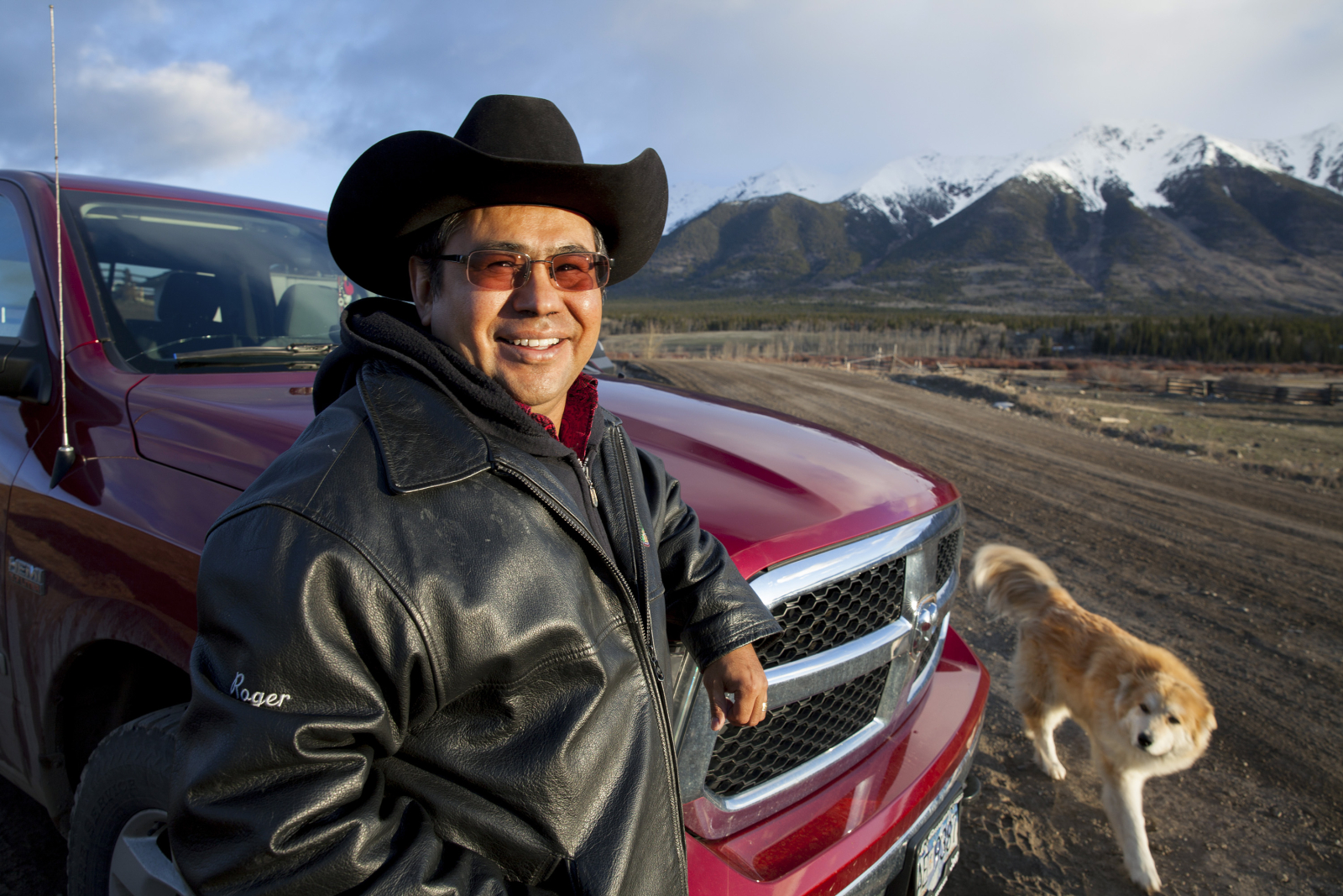 Chief Roger Willliam Xeni Gwet'in Tsilhqot'in Chilcotin truck mountains - Mychaylo Prystupa National Observer