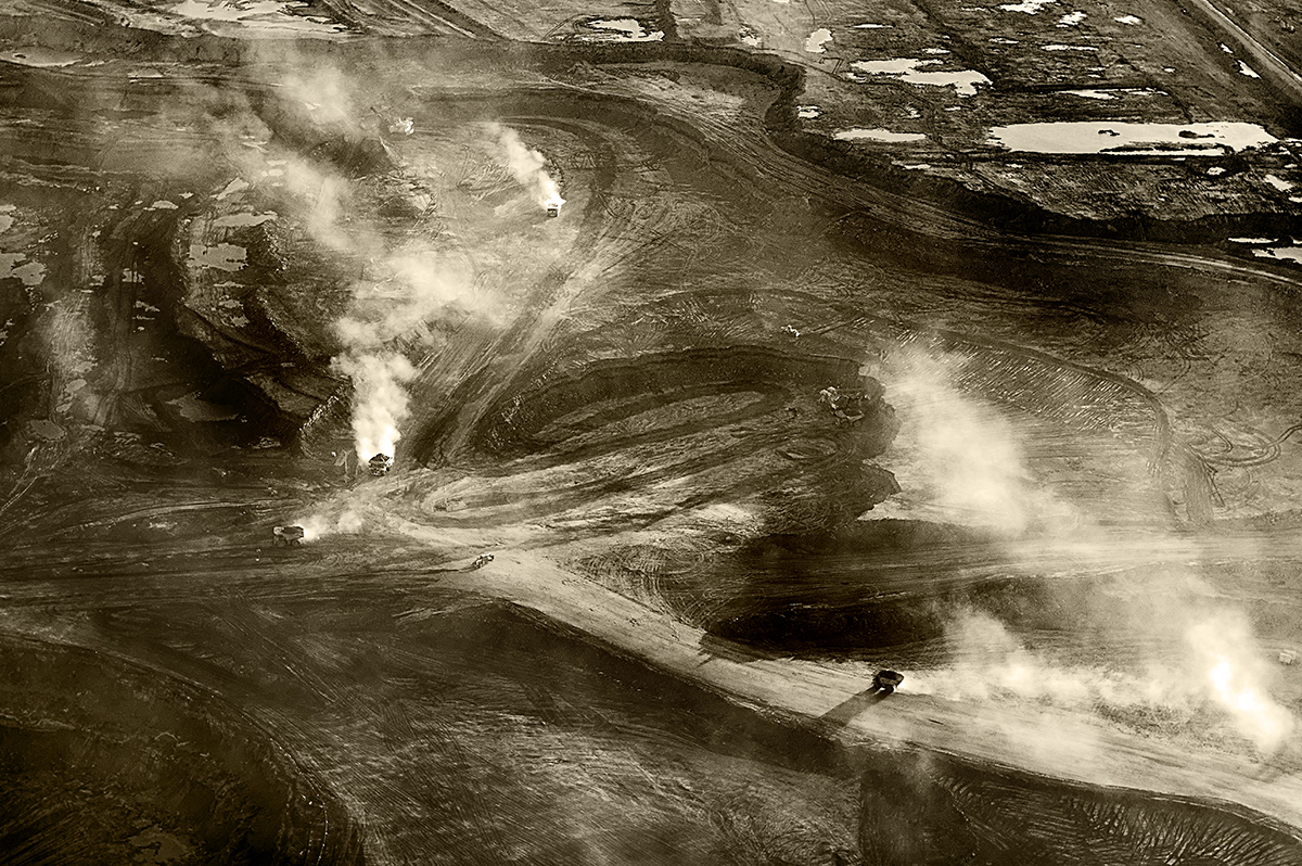Photograph by Andrew S. Wright for National Observer, oil sands, 2013