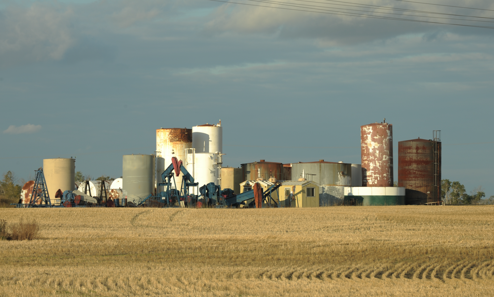 Saskatchewan, H2S, Price of Oil, Oxbow, pumpjack