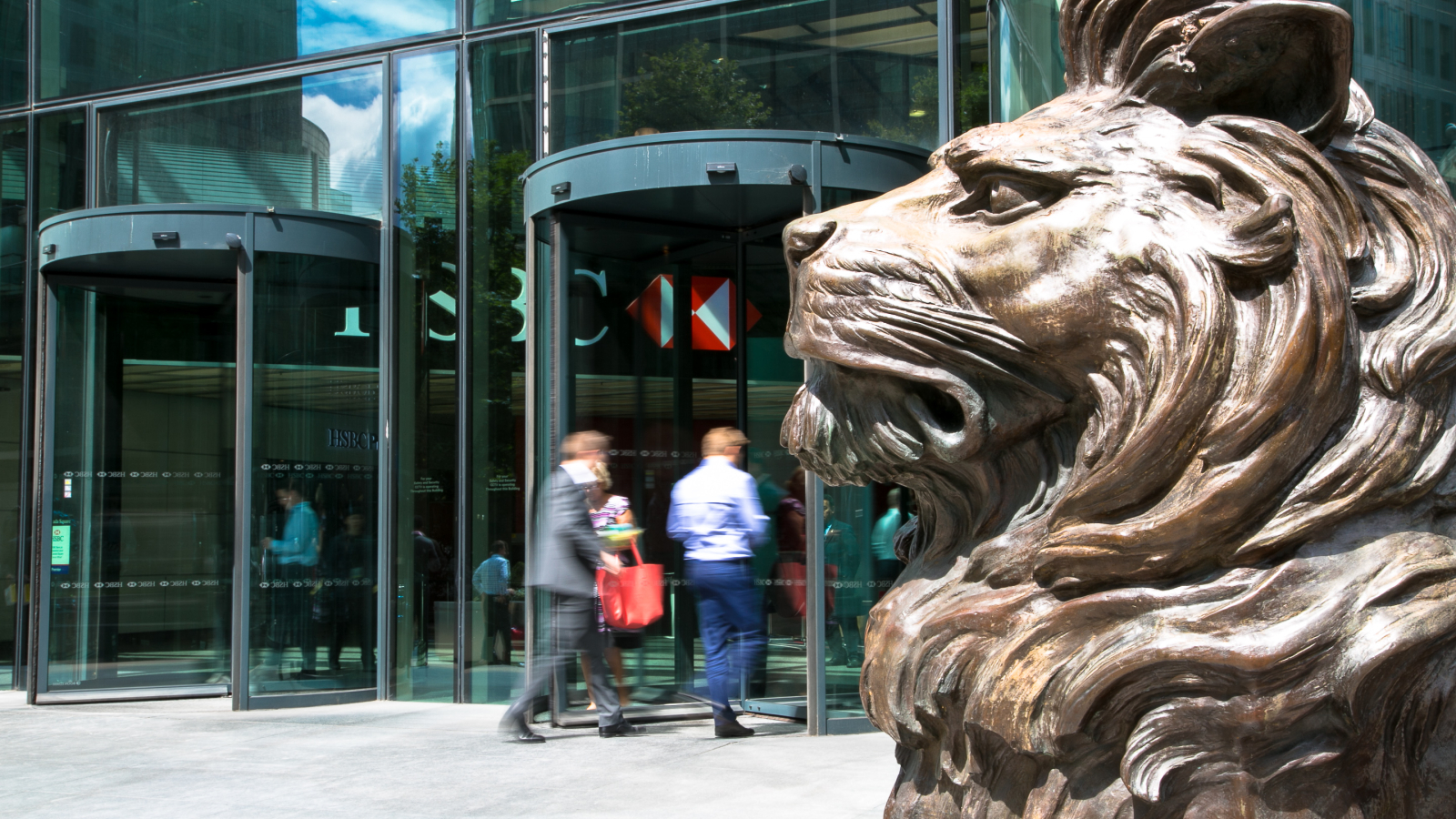 HSBC, lion, London, headquarters, Europe, bank, fossil fuels, financing