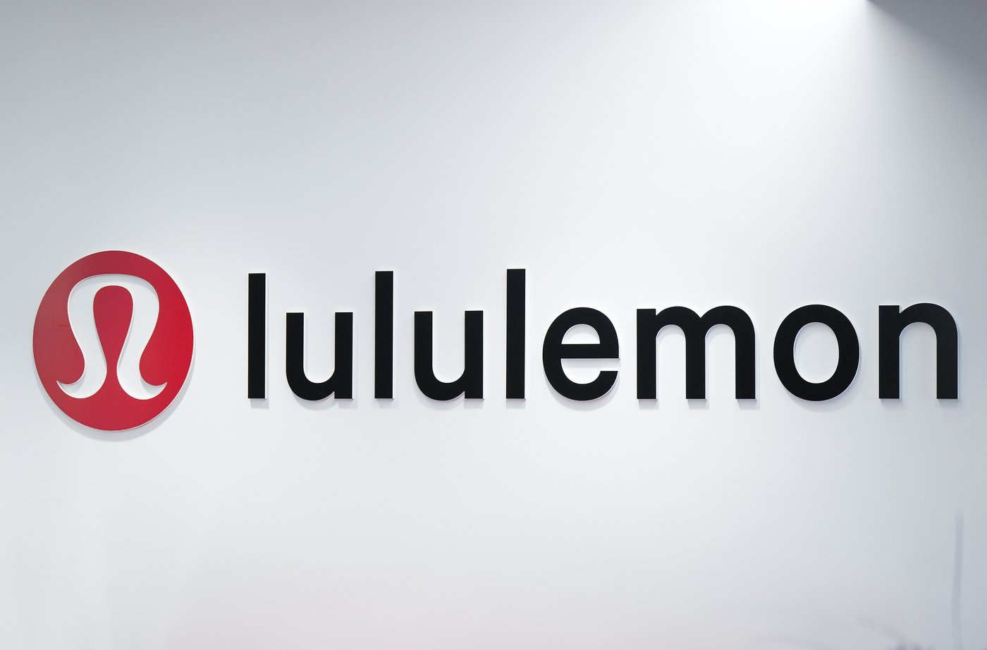 Climate group files 'greenwashing' complaint against Lululemon
