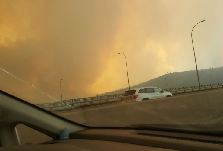 Fort McMurray fire, Fort Mac fire, #ymmfire, wildfires, Fort McMurray 