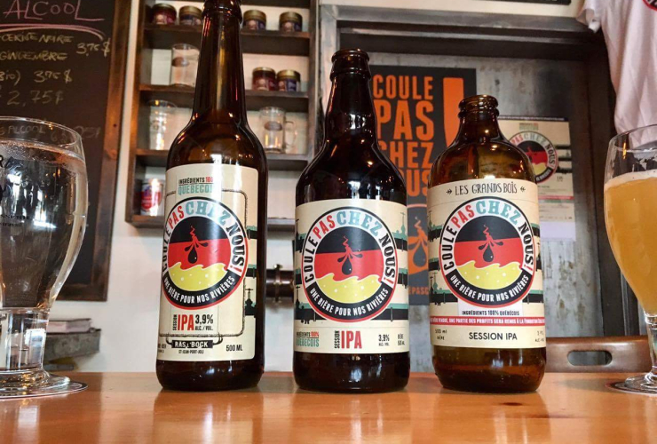 Quebec microbreweries have teamed up for a new Quebec-made beer that aims to raise awareness about TransCanada's Energy East project. Photo by Coule pas chez nous!