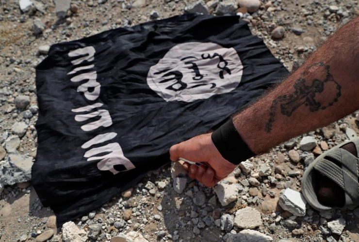 fighter, Christian Syriac militia, Islamic State group, Syrian Democratic Forces, IS flag, Raqqa, Syria,