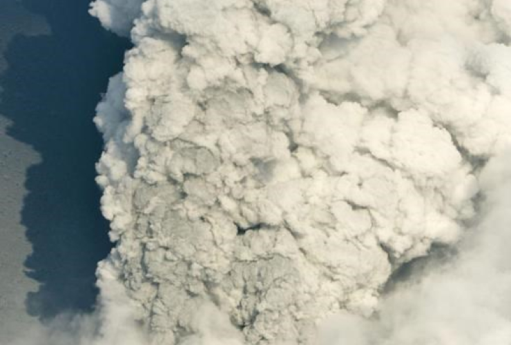 Volcanic smoke, Shinmoedake volcano, eruption, Kagoshima, and Miyazaki prefectures, southwestern Japan,