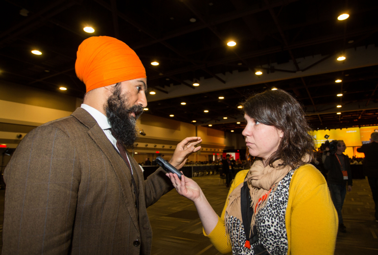 Trish Audette-Longo interviews Jagmeet Singh in Ottawa on Feb. 18, 2018. Photo by Alex Tétreault