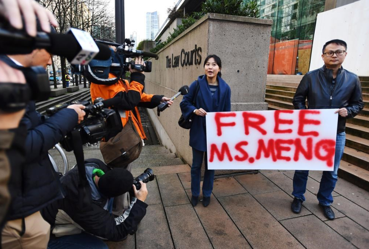 People, sign, B.C. courthouse, Meng Wanzhou, Huawei, chief financial officer, 