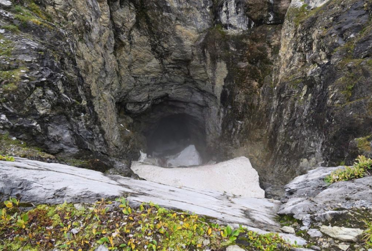 cave, valley, British Columbia, Wells Gray Provincial Park,