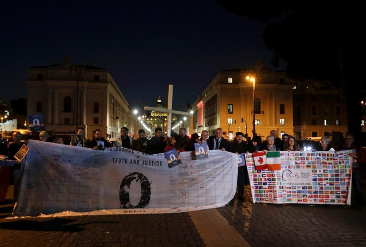 Survivors, sex abuse, cross, Via della Conciliazione, St. Peter's Square, twilight vigil prayer, victims of sex abuse, Rome,