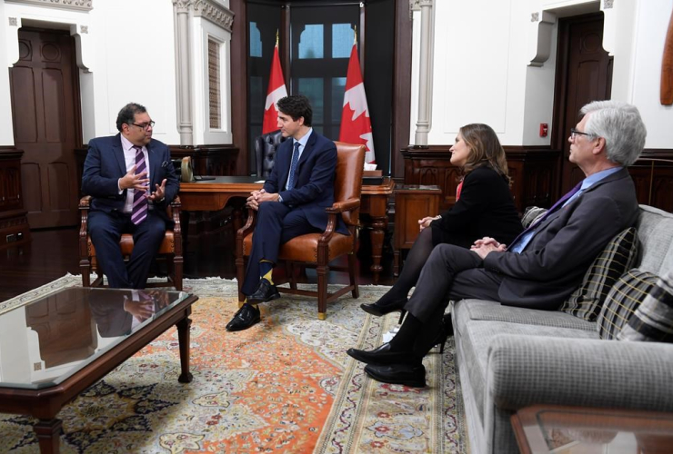 Deputy Prime Minister Chrystia Freeland, Jim Carr, Prime Minister Justin Trudeau, Calgary mayor Naheed Nenshi,