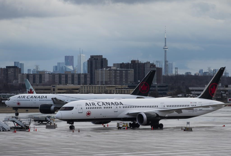 Air Canada, airplanes, tarmac, Pearson International Airport,