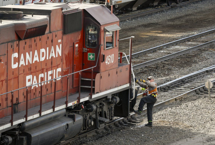Canadian Pacific Railway locomotive, Calgary,